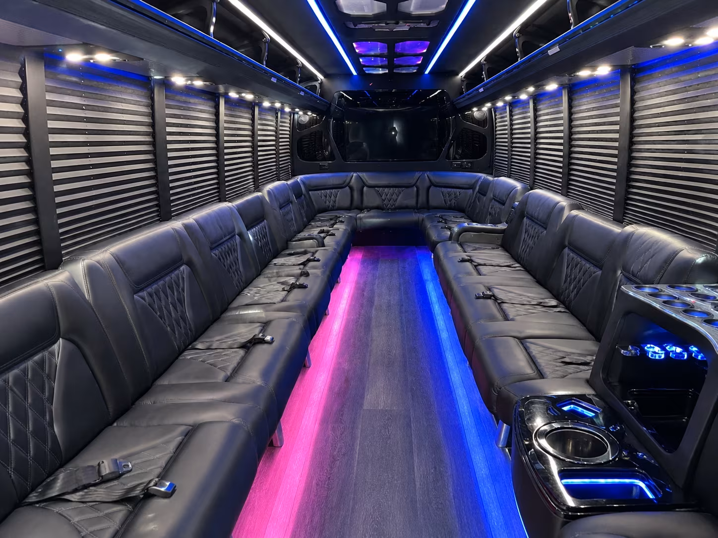 concert bus rentals for large groups headed to dickies arena in fort worth