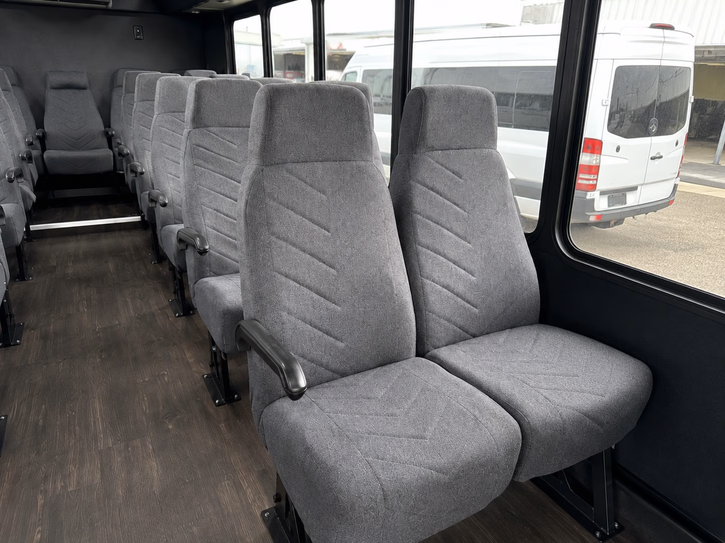 find and book transportation for your next airport transfer 4