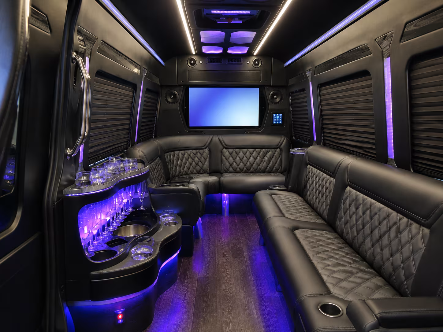 find and book transportation for your next convention or trade show 1