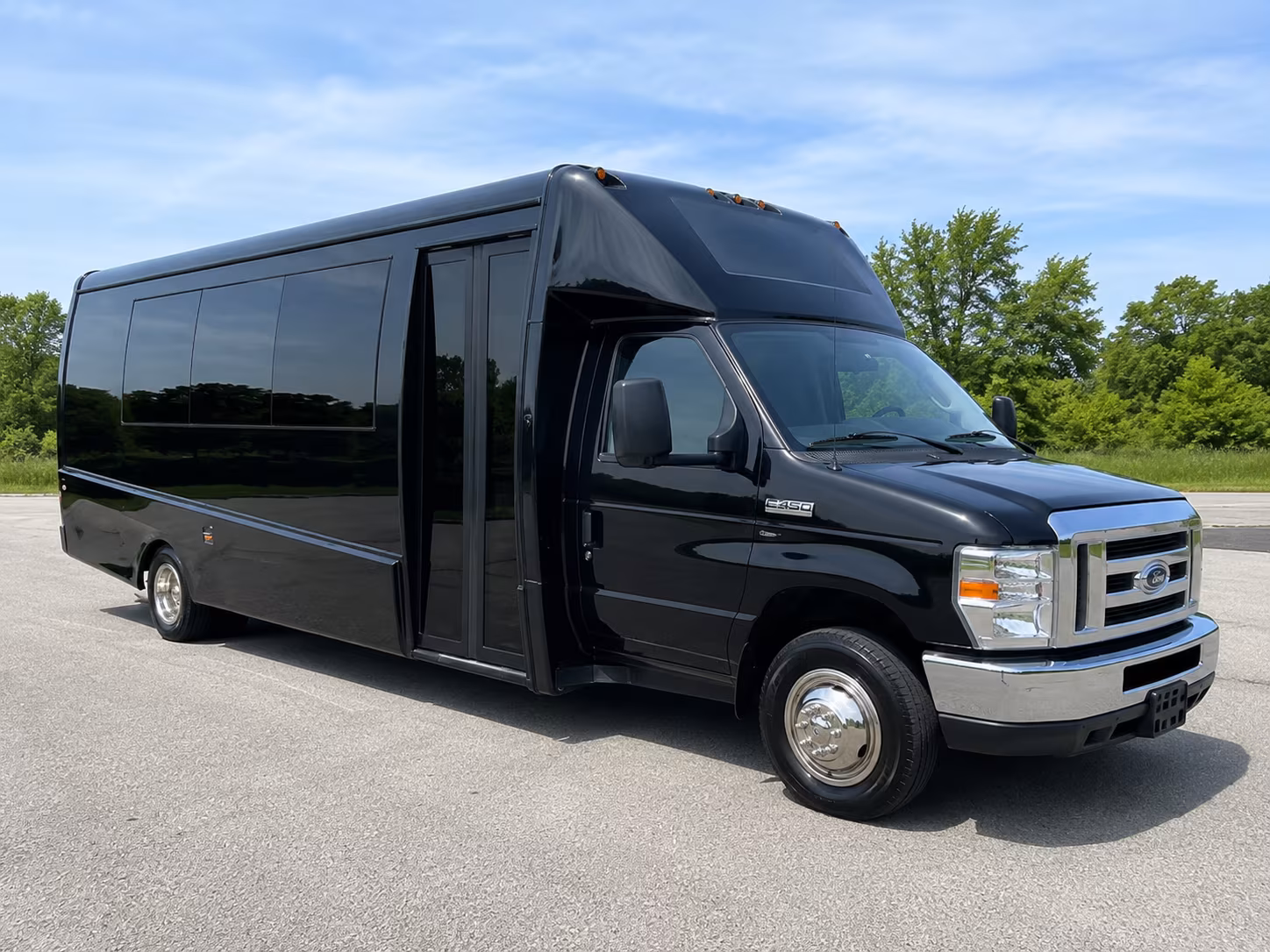 minibus rentals for smaller plano wine tour groups