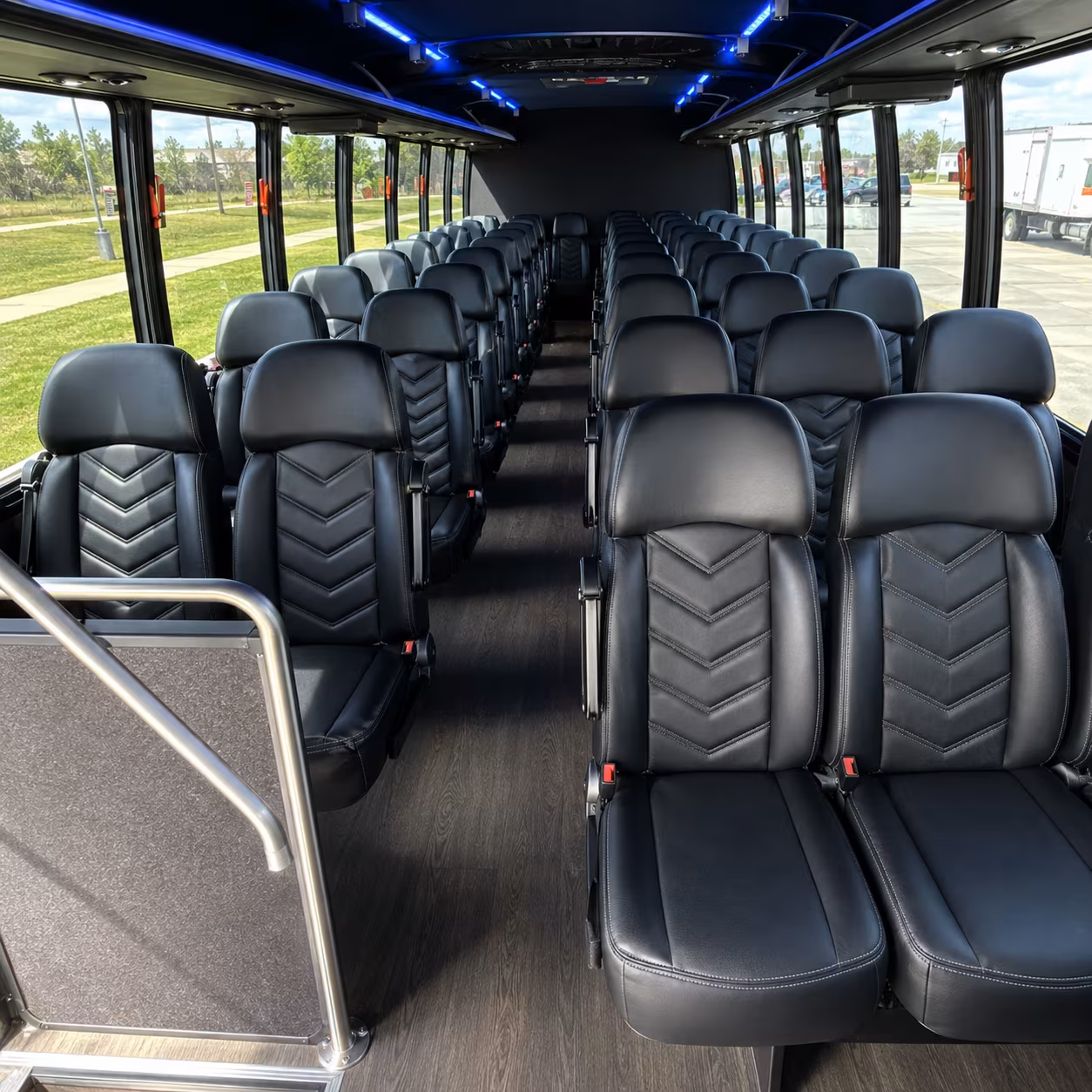 minibuses and sprinter vans for club shows and small venue concerts in plano