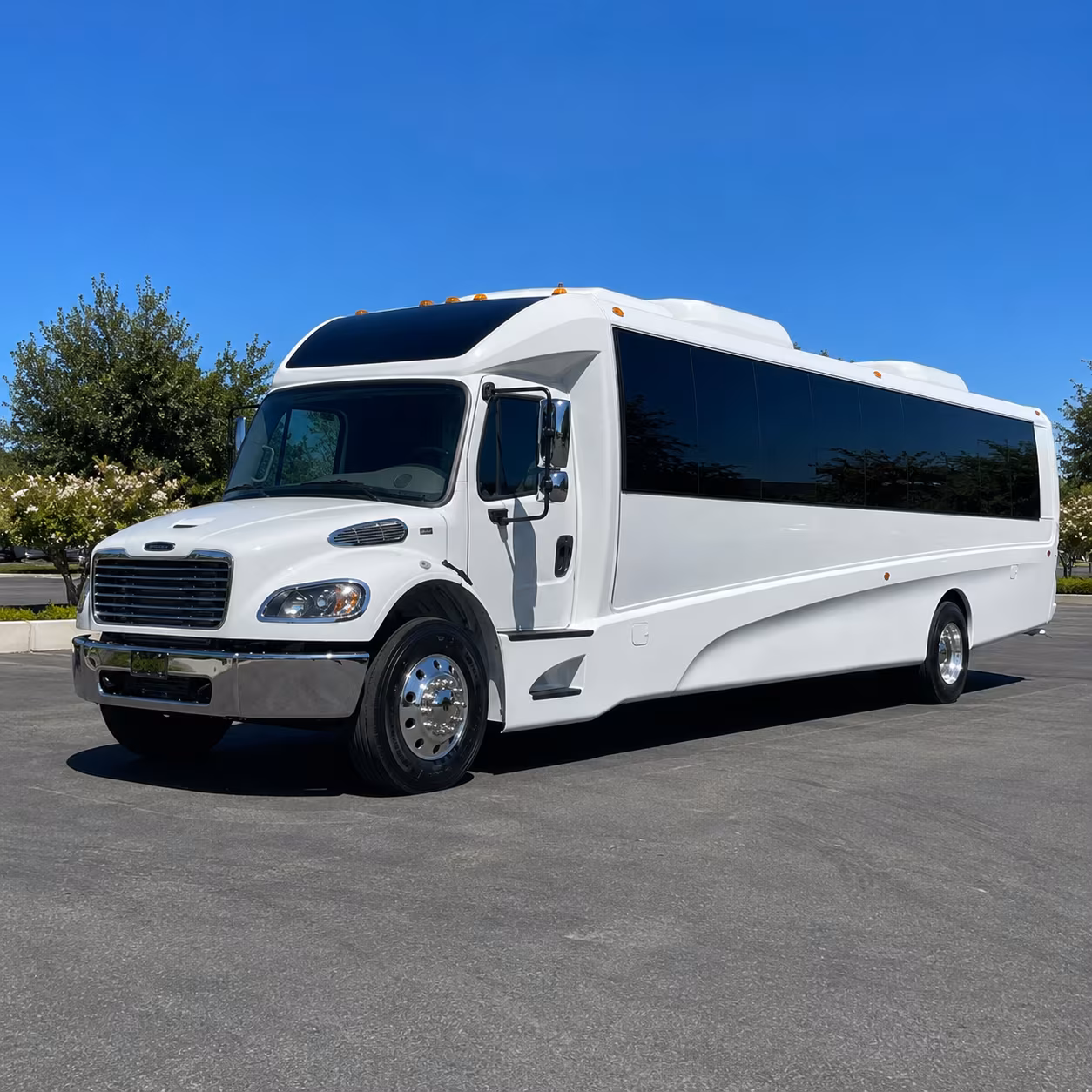 plano 28 passenger minibus