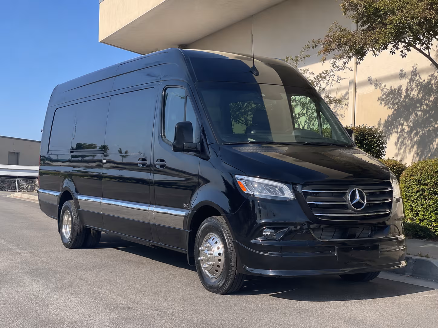 wedding and celebration buses serving plano texas